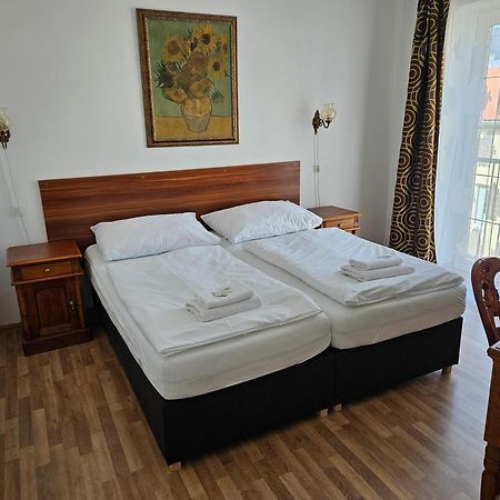 Hotel Union Louny Kültér fotó
