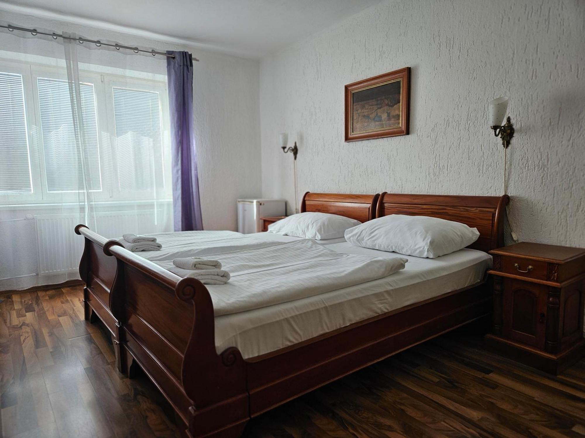 Hotel Union Louny Kültér fotó