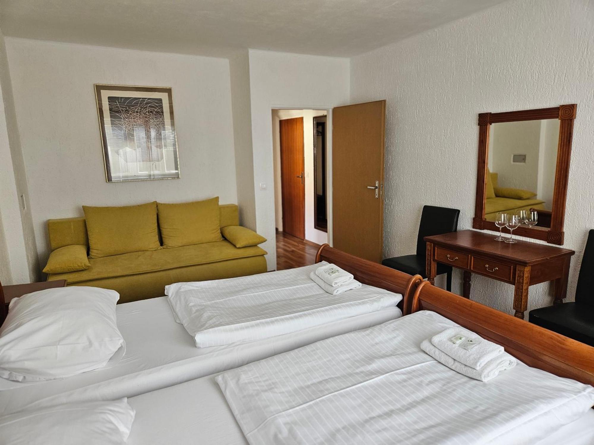 Hotel Union Louny Kültér fotó