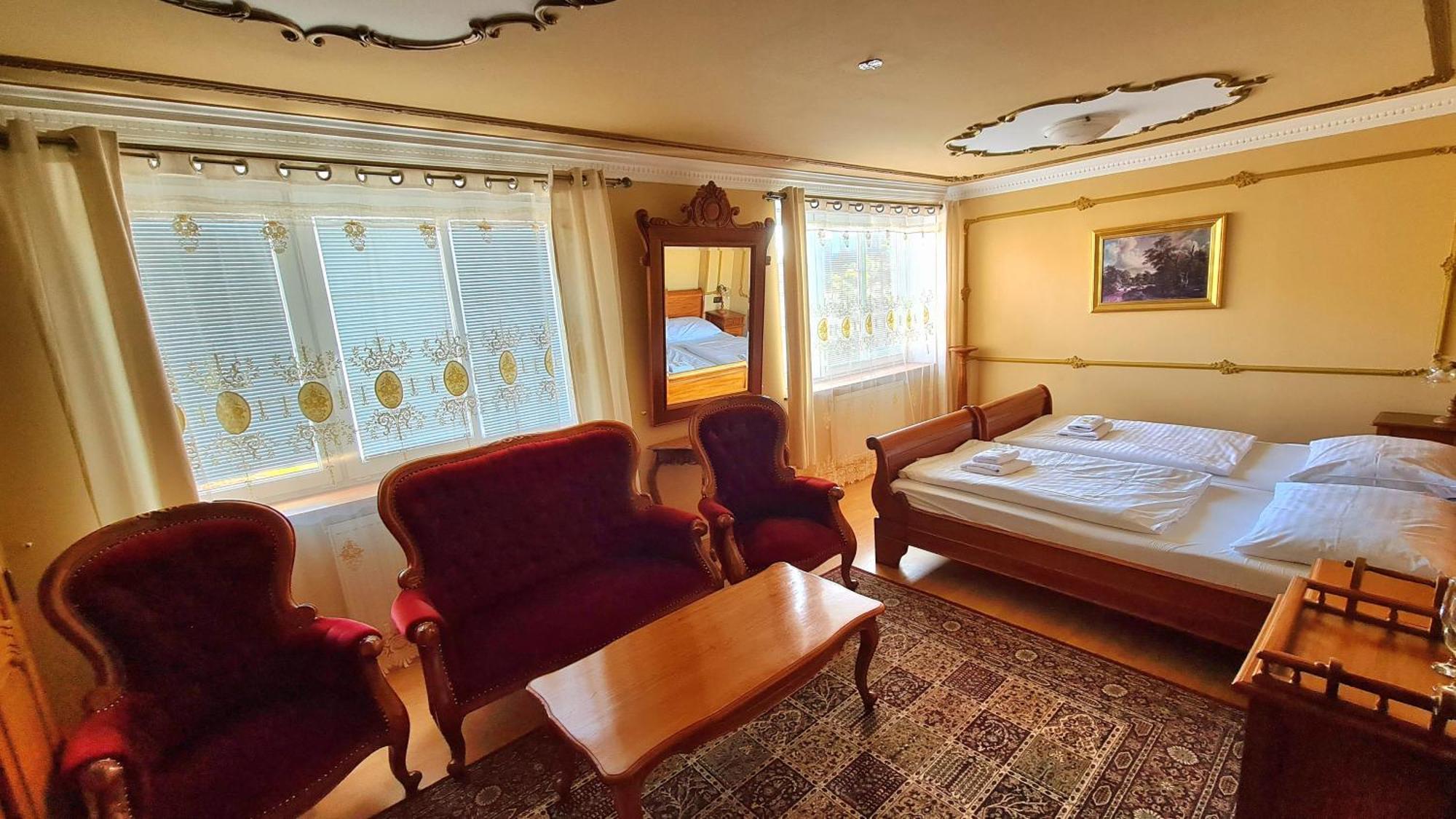 Hotel Union Louny Szoba fotó