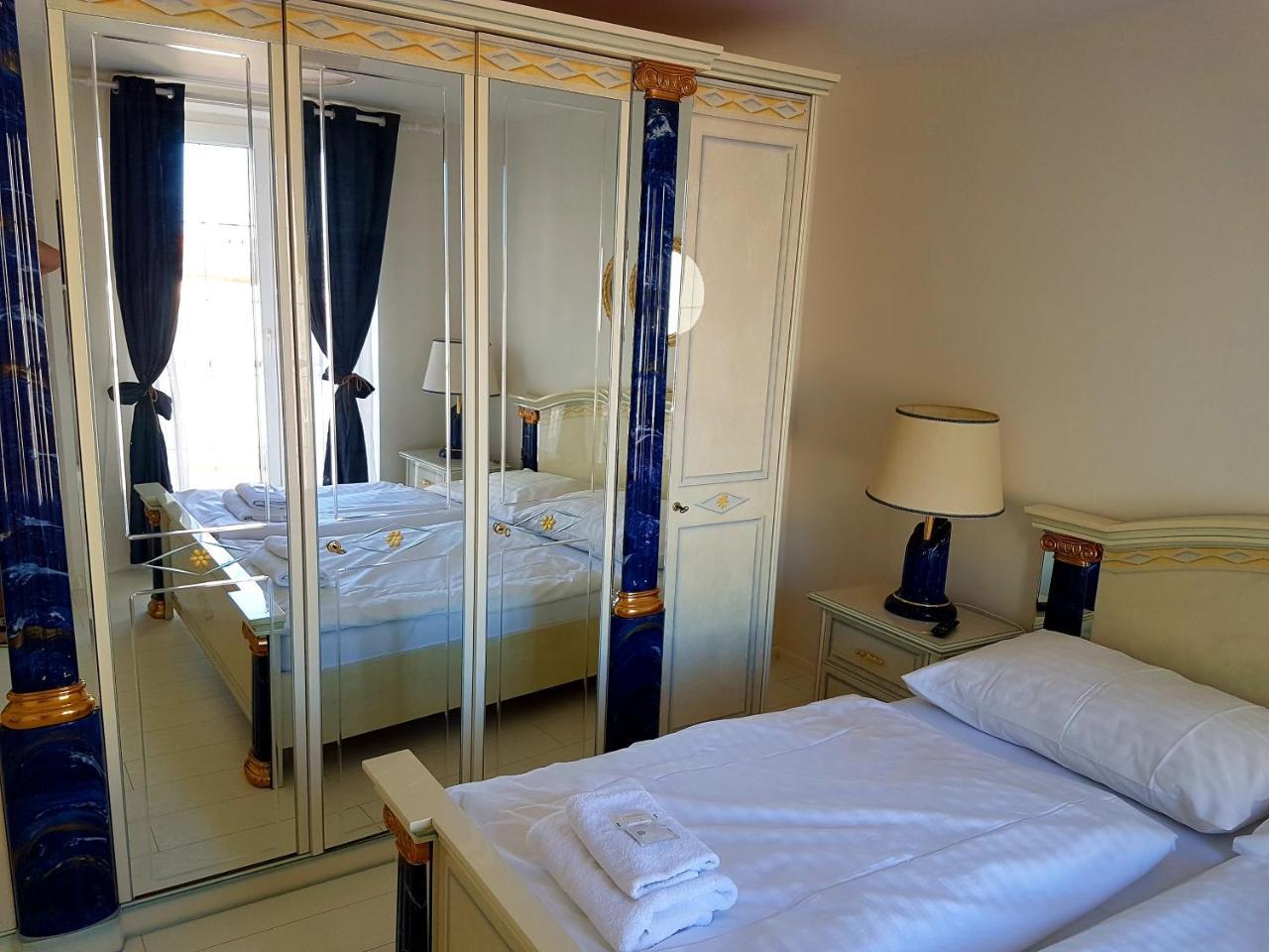 Hotel Union Louny Kültér fotó